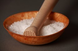 風水の盛り塩はお皿の色に注意！八角形や四角形も使い分けると？