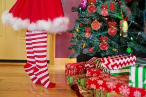 クリスマスツリーを折り紙で立体的に！作り方は意外と──？